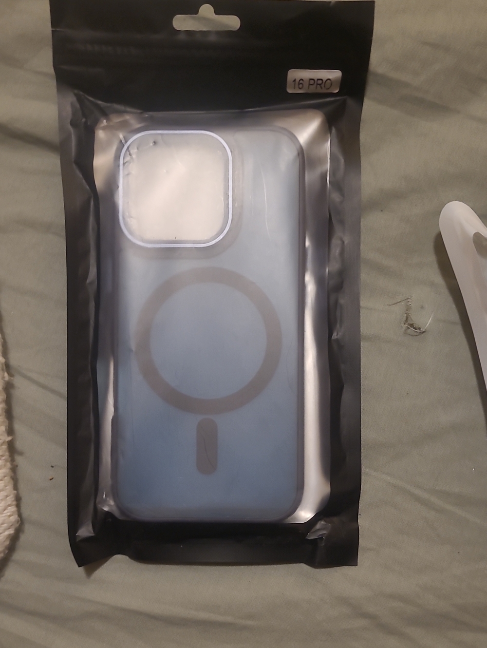 Apple Blue MagSafe-Compatible iPhone 16 Pro Case